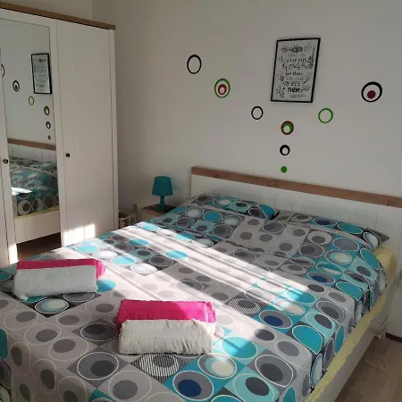 Apartman Petra Premantura Exterior photo